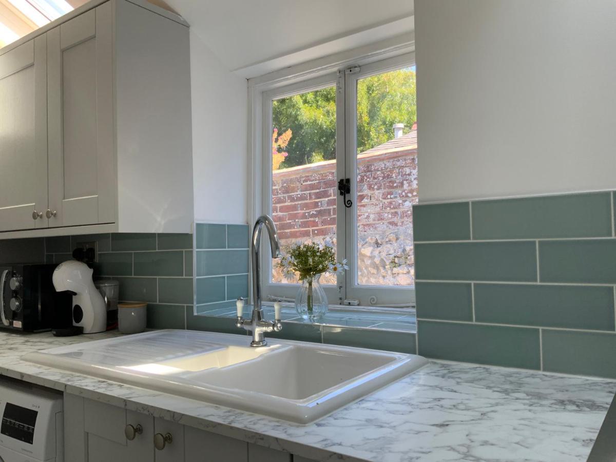 Charming Cottage Mins From Chichester City Centre 外观 照片